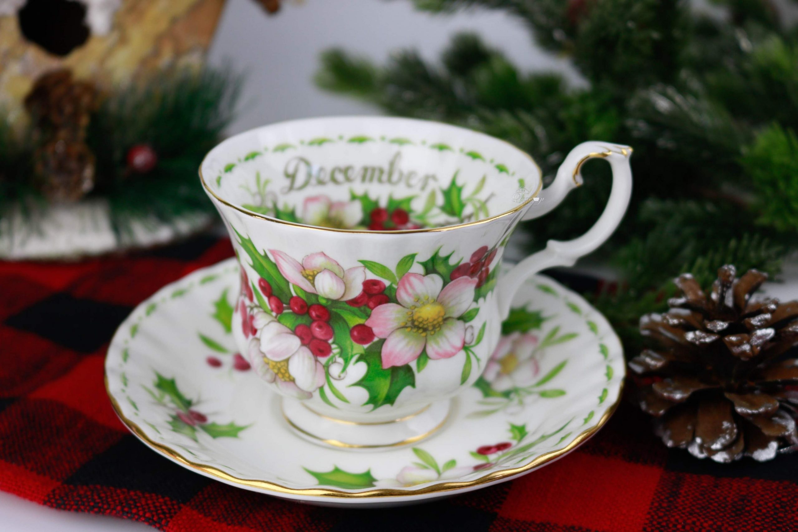 Royal Albert December Flower Of The Month Series informacionpublica